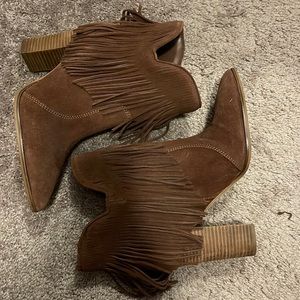 🤠 BRAND NEW FRINGE BOOTS 🤠